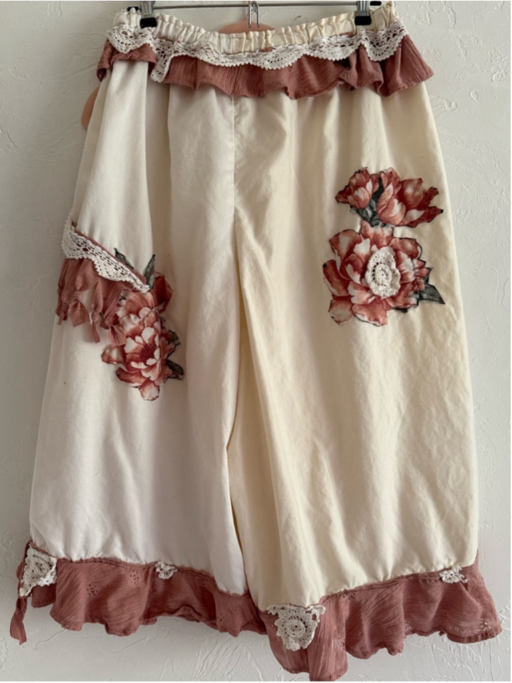 Handmade upcycled wearable art boho bloomers featuring a cream and dusty rose pa - Picture 4 of 14
